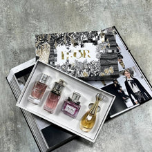Load image into Gallery viewer, Perfume