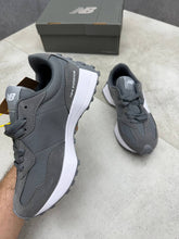 Load image into Gallery viewer, Shoes