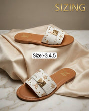 Load image into Gallery viewer, Slipper