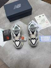 Load image into Gallery viewer, Shoes