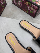 Load image into Gallery viewer, Slipper