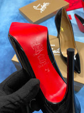 Load image into Gallery viewer, Heel