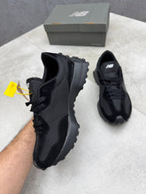 Load image into Gallery viewer, Shoes