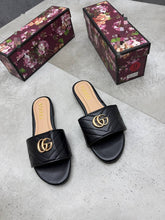Load image into Gallery viewer, Slipper
