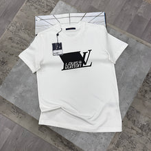 Load image into Gallery viewer, Tshirt