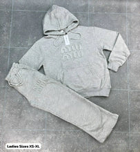 Load image into Gallery viewer, Tracksuit women