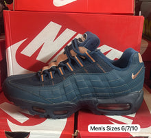 Load image into Gallery viewer, Shoes