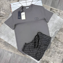Load image into Gallery viewer, T-shirt
