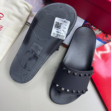 Load image into Gallery viewer, Slipper