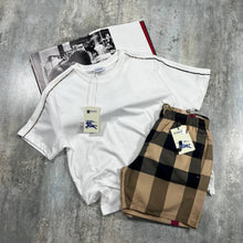 Load image into Gallery viewer, T-shirt