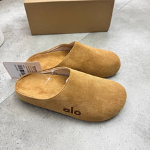 Load image into Gallery viewer, Slipper