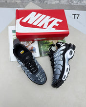 Load image into Gallery viewer, Shoes men