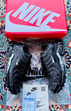 Load image into Gallery viewer, Shoes