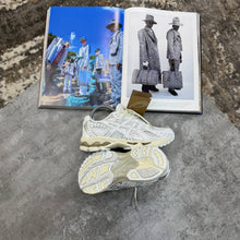 Load image into Gallery viewer, Shoes