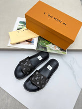 Load image into Gallery viewer, Slipper