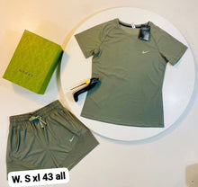 Load image into Gallery viewer, Tshirt