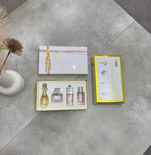 Load image into Gallery viewer, Perfume