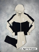 Load image into Gallery viewer, Tracksuit boy
