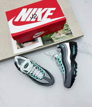 Load image into Gallery viewer, Shoes