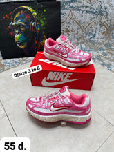 Load image into Gallery viewer, Shoes women