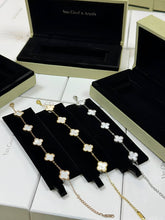 Load image into Gallery viewer, Necklace
