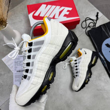 Load image into Gallery viewer, Shoes