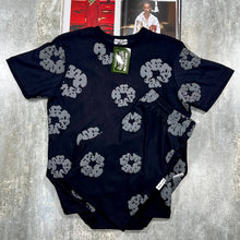 Load image into Gallery viewer, Tshirt