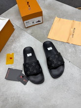 Load image into Gallery viewer, Slipper