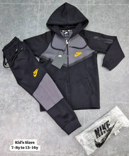 Load image into Gallery viewer, Tracksuit boy