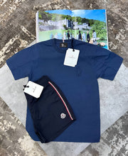 Load image into Gallery viewer, T-shirt