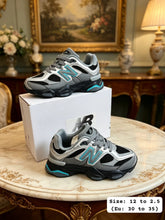Load image into Gallery viewer, Shoes