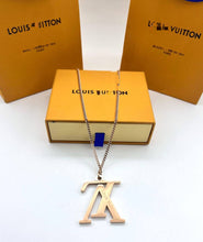 Load image into Gallery viewer, Necklace