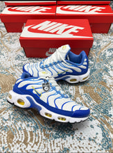 Load image into Gallery viewer, Shoes