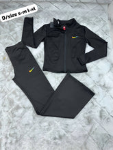 Load image into Gallery viewer, Tracksuit women