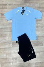 Load image into Gallery viewer, Tshirt