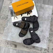 Load image into Gallery viewer, Slipper
