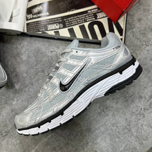 Load image into Gallery viewer, Shoes