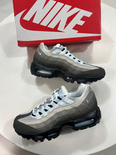 Load image into Gallery viewer, Shoes men
