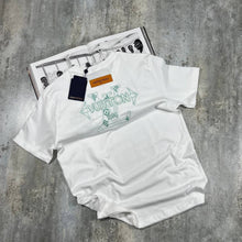 Load image into Gallery viewer, T-shirt