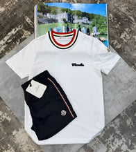 Load image into Gallery viewer, T-shirt