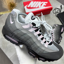 Load image into Gallery viewer, Shoes