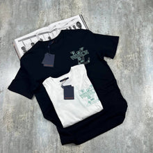 Load image into Gallery viewer, T-shirt