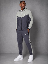 Load image into Gallery viewer, Tracksuit
