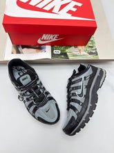 Load image into Gallery viewer, Shoes