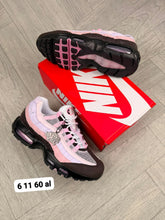 Load image into Gallery viewer, Shoes