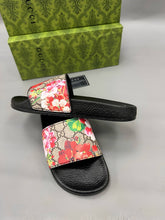Load image into Gallery viewer, Slipper