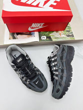 Load image into Gallery viewer, Shoes