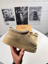 Load image into Gallery viewer, Slipper