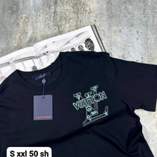 Load image into Gallery viewer, T-shirt