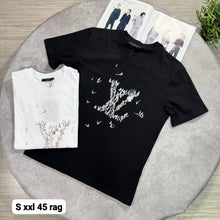 Load image into Gallery viewer, Tshirt